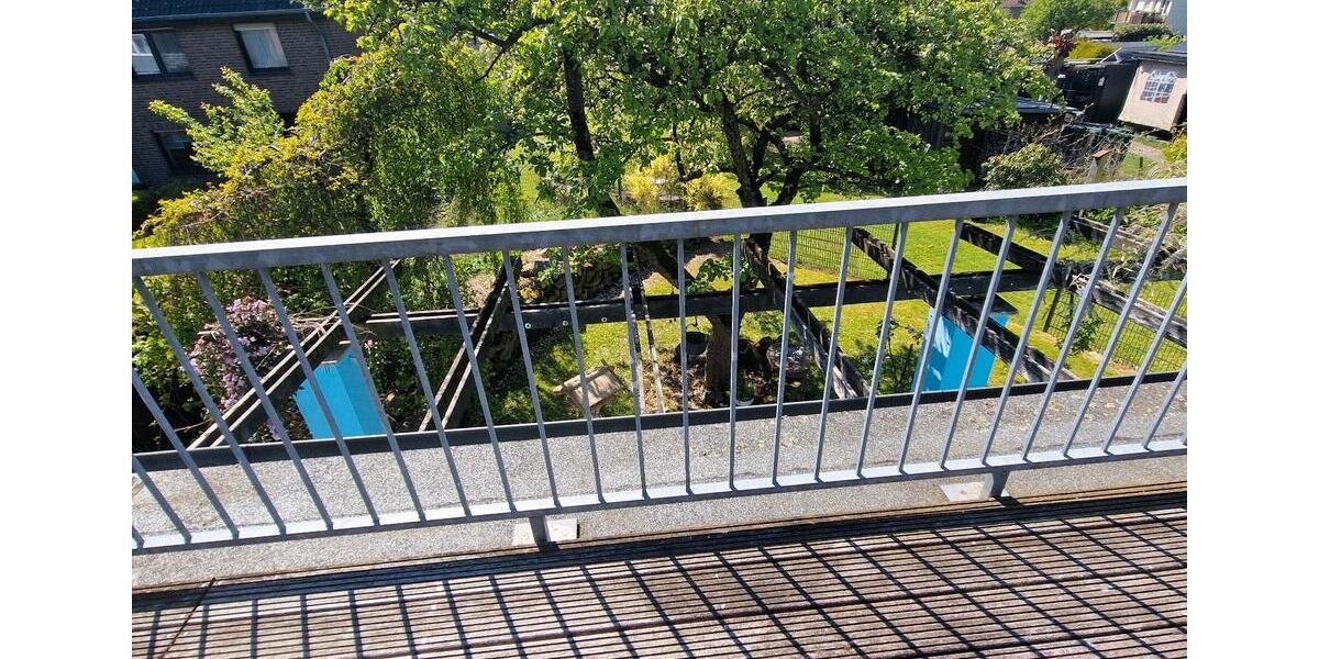Dachgeschoßwohnung Velbert Langenberg - 1 Zimmer, 70 m&sup2;, 830&euro; | Angebot:26312915