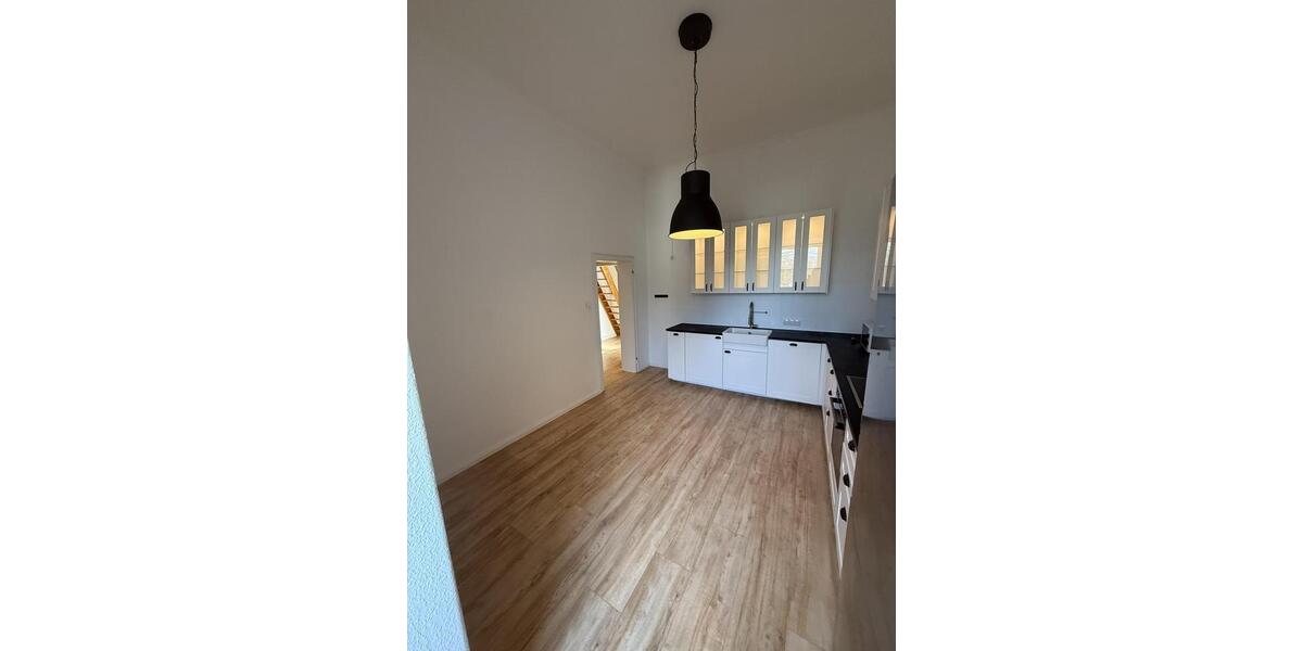 Etagenwohnung Witten - 4 Zimmer, 160 m&sup2;, 1.300&euro; | Angebot:25444577