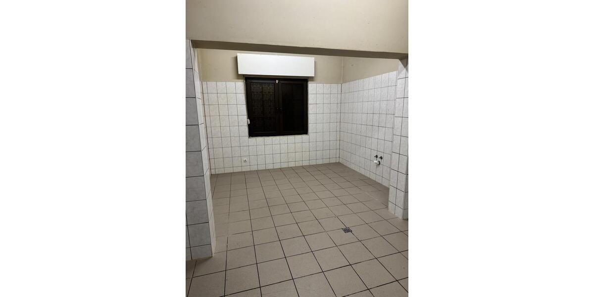 Top Gewerbefläche - RestaurantLadenlokalPizzeriaEvent zimmer