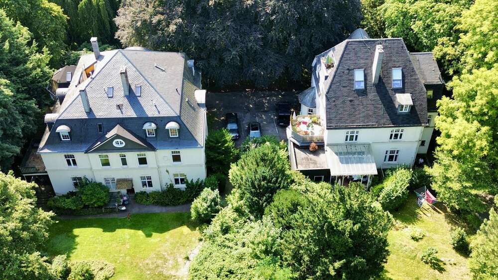 Haus zum Kaufen in Wuppertal 2.350.000 € 1276 m² 21 zimmer