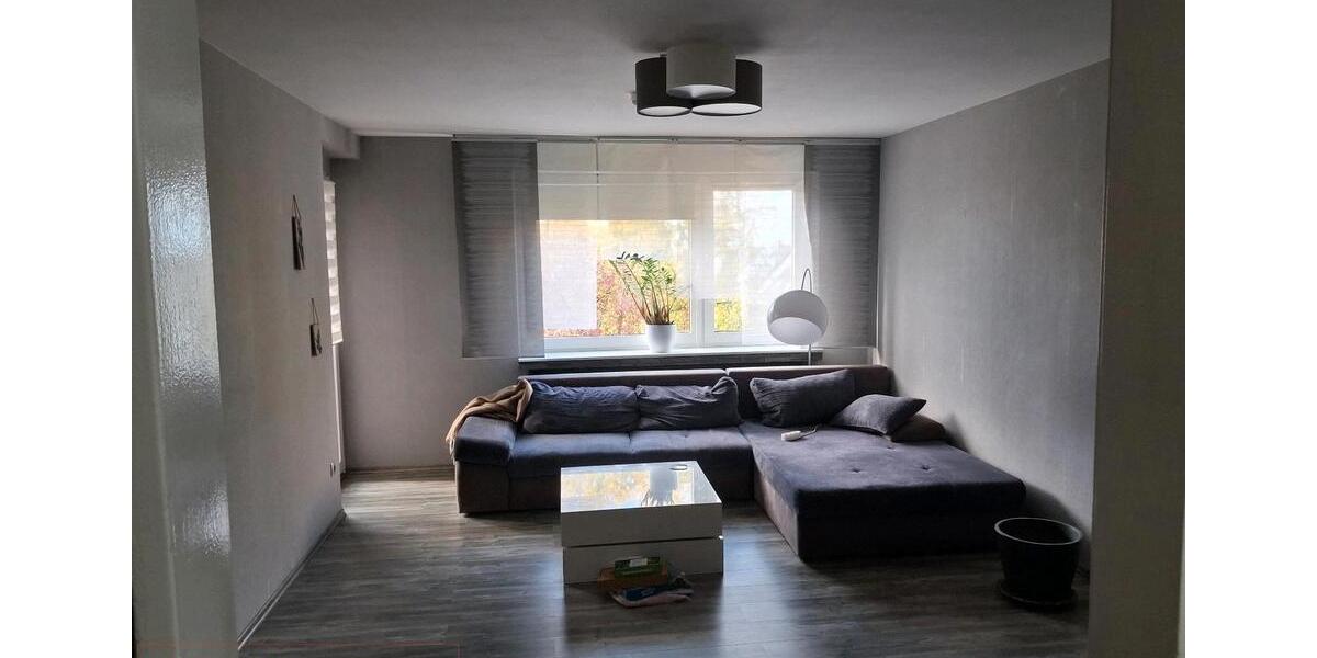 3 Zimmer Wohnung mit Balkon 2. OG Voerde von privat ab 01. Feb 26 zimmer