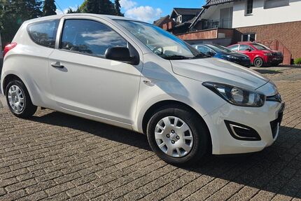 Hyundai i20 186.880 km 2.990 &euro; Oberhausen 46119