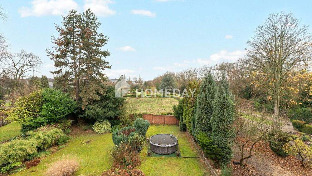 Großzügige 115 m² Etagenwohnung mit zusätzlichem DG-Zimmer, Loggia und sofortiger Bezugsfreiheit 3 zimmer