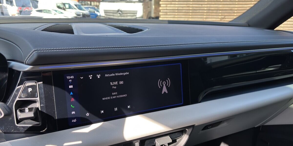 Porsche Macan Electric 4S Bose Pano AHK PASM PDLS+ HA-Lenk 15.287 km 47.500 &euro; Wuppertal 42327