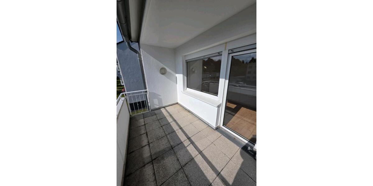 Moderne 2-Zimmer-Wohnung mit Balkon + Küche im Herzen von Dönberg 2.5 zimmer