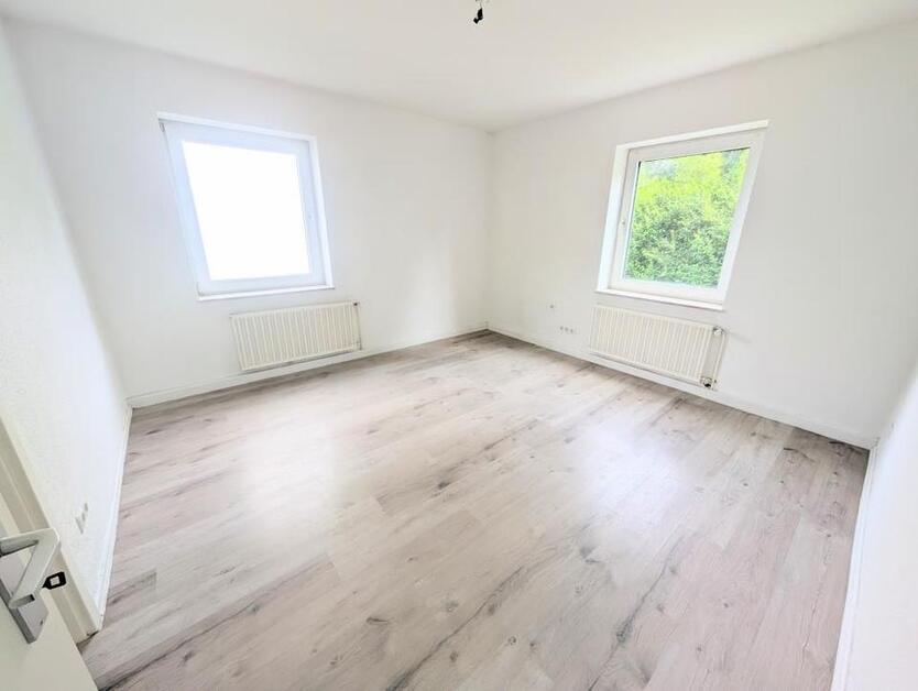 **Erdgeschoss, eigener Garten und modernes Tageslichtbad gewünscht? Dann schnell sein!**