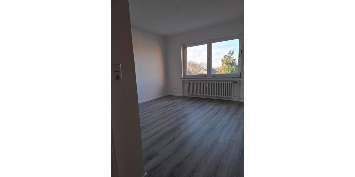 Modernisierte 3 Zimmer-Wohnung mit Aufzug in Meiderich - Nähe Stadtpark 3 zimmer