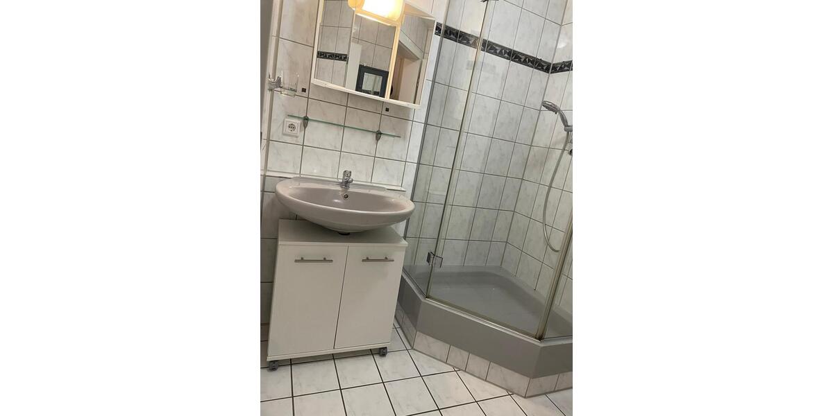 1-Zimmer-Wohnung mit Balkon & EBK in Velbert-Neviges – von privat 1 zimmer