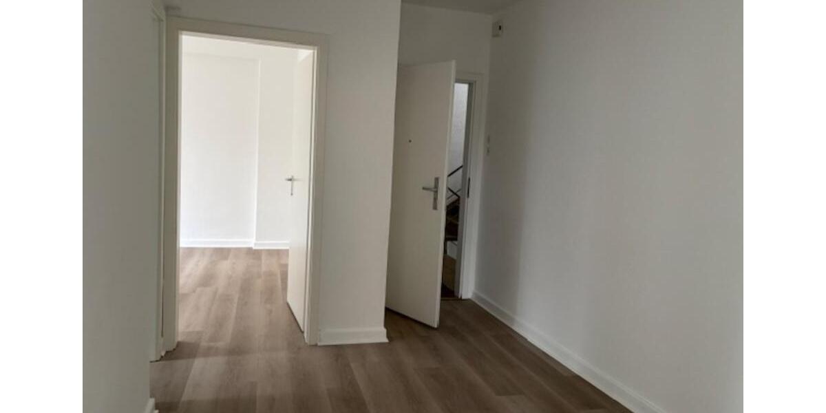 Etagenwohnung Essen Stadtbezirk II - 2 Zimmer, 63 m&sup2;, 690&euro; | Angebot:25305662