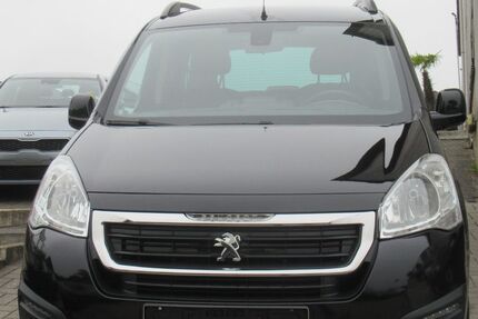 Peugeot Partner 82.144 km 11.490 € Herne 44653