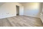 Dachgeschoßwohnung Essen Stadtbezirk V - 2.5 Zimmer, 71 m&sup2;, 689&euro; | Angebot:26337672
