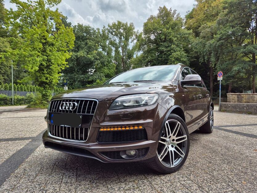 Audi Q7 240.000 km 16.900 € Duisburg 47178