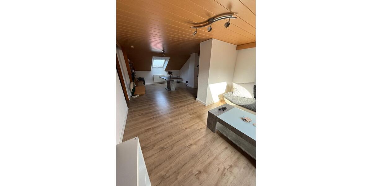 Dachgeschoßwohnung Wuppertal Arrenberg - 3 Zimmer, 68 m&sup2;, 510&euro; | Angebot:25280410