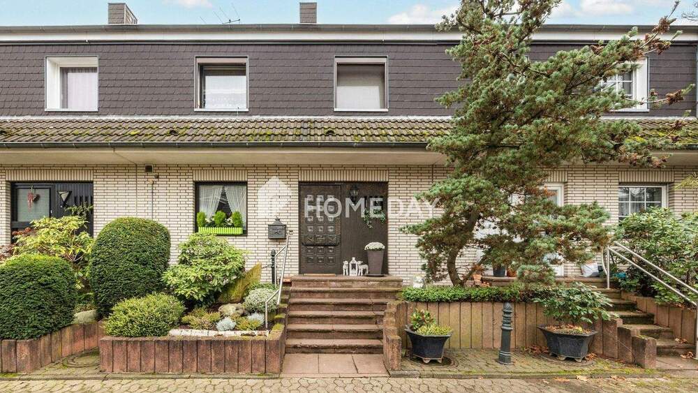 Ein Zuhause mit Substanz: durchdachter Grundriss, Terrasse mit Pergola und viel Raum für Familie 5 zimmer