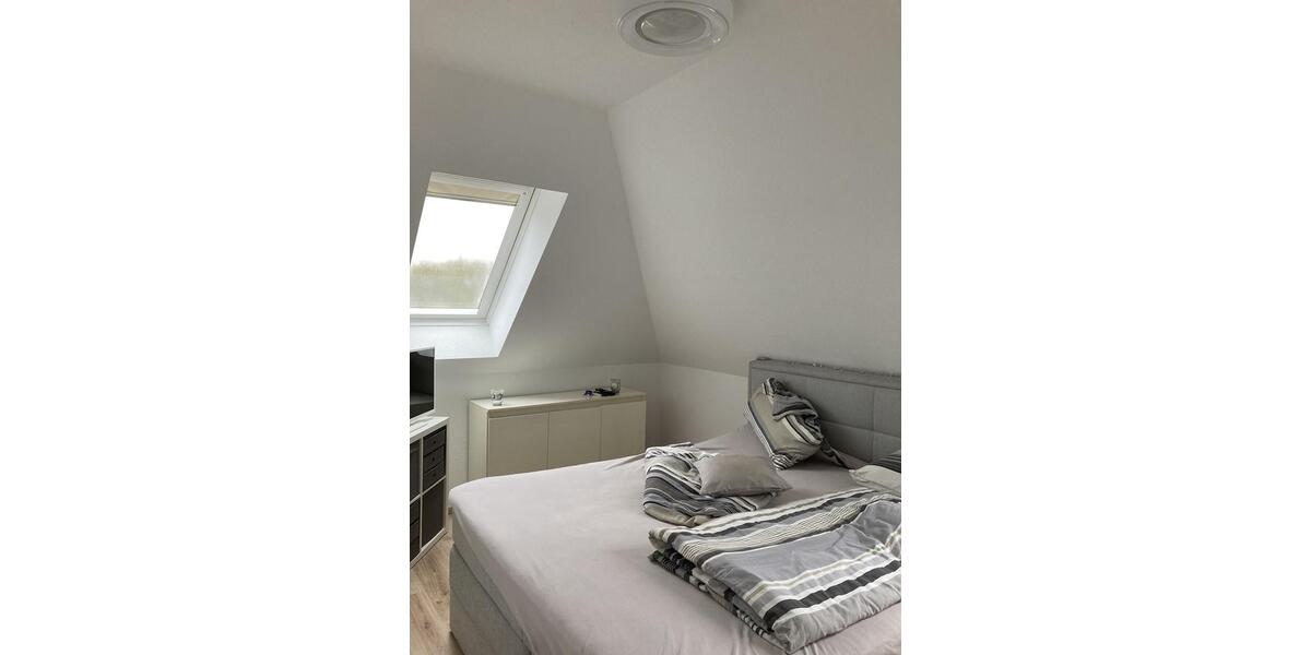 Dachgeschoßwohnung Gelsenkirchen Gelsenkirchen-West - 2.5 Zimmer, 49 m&sup2;, 526&euro; | Angebot:26329886