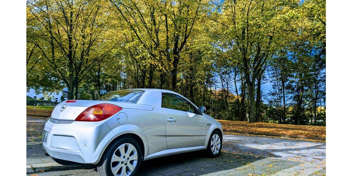 Opel Tigra 130.000 km 2.800 &euro; Duisburg 47226