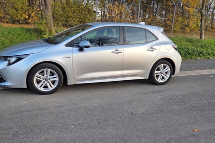 Toyota Corolla 61.300 km 17.990 &euro; Dortmund 44319