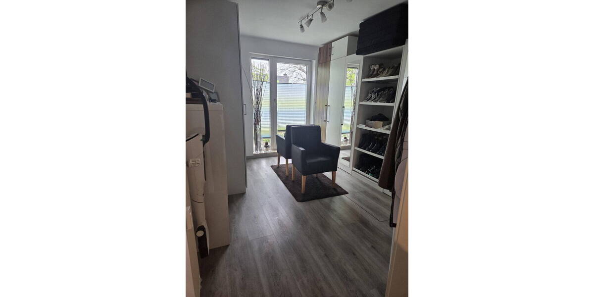 Etagenwohnung Velbert Neviges - 4 Zimmer, 100 m&sup2;, 278.600&euro; | Angebot:26385752