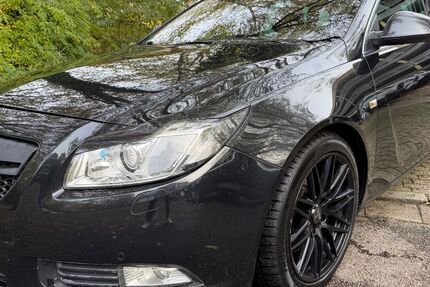 Opel Insignia 179.912 km 2.950 &euro; Essen 45276