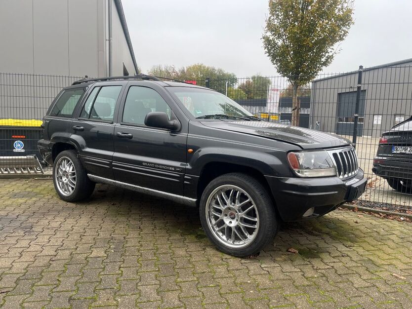 Jeep Grand Cherokee 228.000 km 2.950 € Bochum 44809