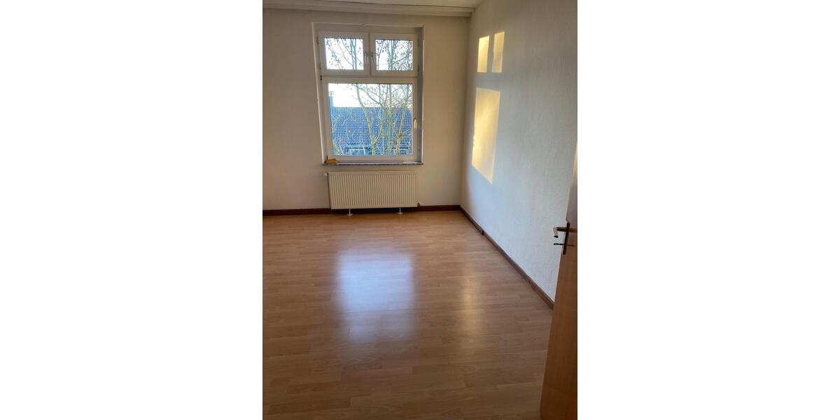 4 Zimmer, Charmante Altbauwohnung in guter Lage 4 zimmer