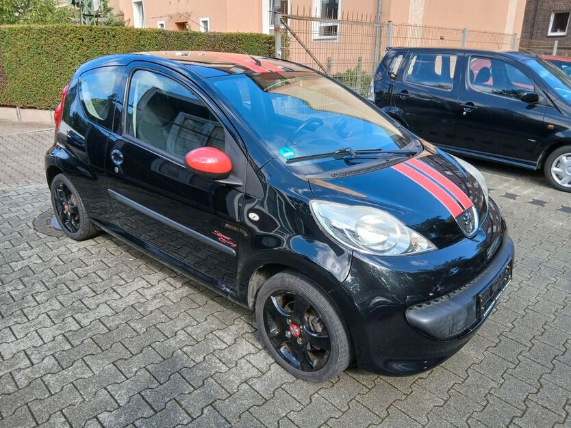 Peugeot 107 125.000 km 2.999 € Oberhausen 46117