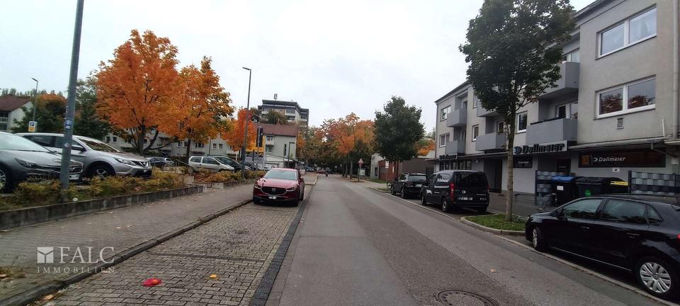 Raum für Visionen – stilvolle Gewerbeimmobilie mit Glasfront und Charakter zimmer