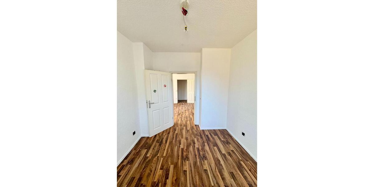 Erdgeschoßwohnung Gelsenkirchen Gelsenkirchen-Mitte - 4 Zimmer, 98 m&sup2;, 750&euro; | Angebot:25433180