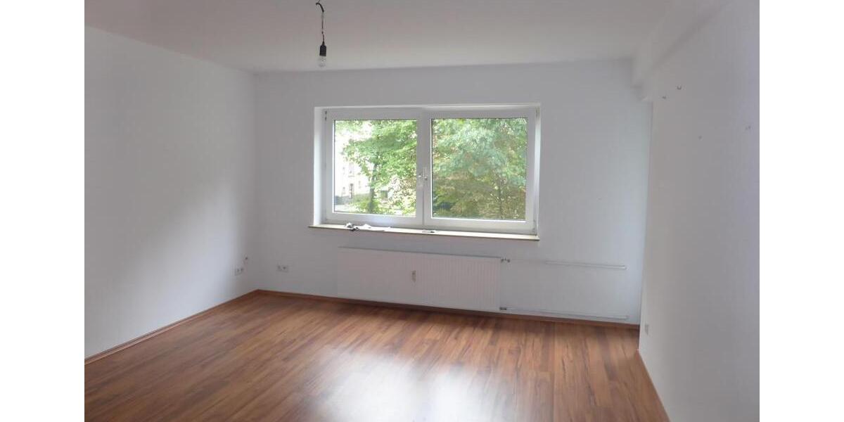 Nur noch einziehen...3-Zimmer-Wohnung in Horsthausen mit Balkon, Boden und Tapeten frei!! 3 zimmer