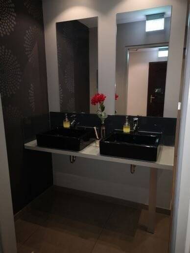 RESERVIERT - Restaurant + Bar + Appartement am besten Platz in Velbert zimmer