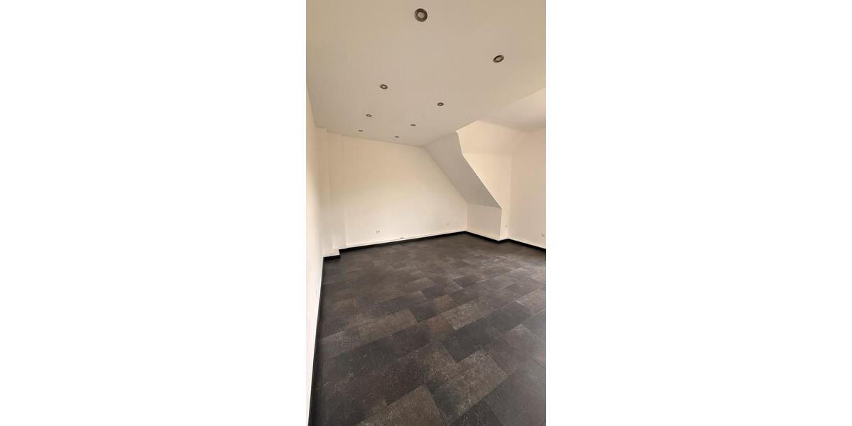 Etagenwohnung Velbert Velbert-Mitte - 2 Zimmer, 65 m&sup2;, 850&euro; | Angebot:26182151