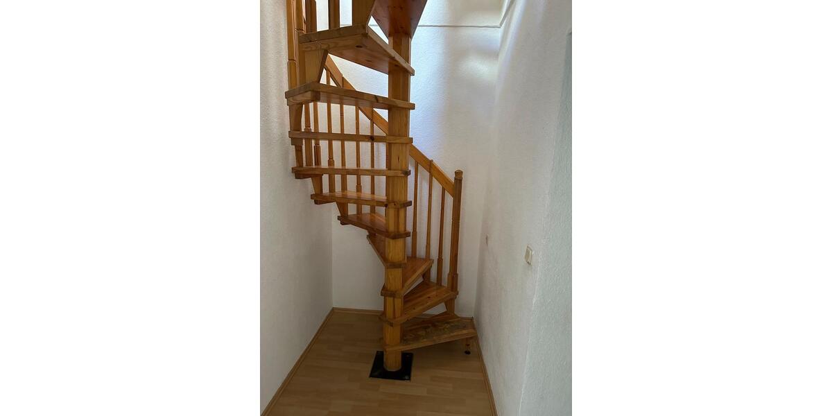 Dachgeschoßwohnung Oberhausen Osterfeld - 2 Zimmer, 70 m&sup2;, 400&euro; | Angebot:26178556