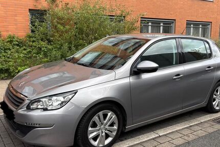 Peugeot 308 96.000 km 5.900 &euro; Essen 45127