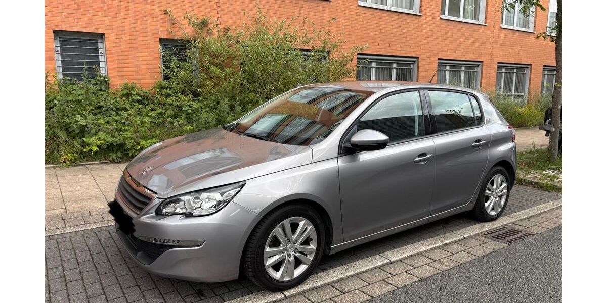 Peugeot 308 96.000 km 5.900 &euro; Essen 45127