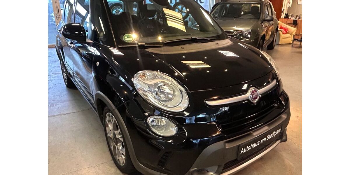 Fiat 500L Trekking 129.000 km 6.999 &euro; Bochum 44791