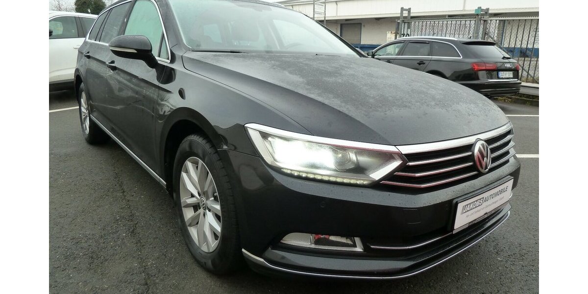 VW Passat 2.0 TDI Highline DSG Alcatara Navi STandh. 110.000 km 16.900 &euro; Ratingen 40885