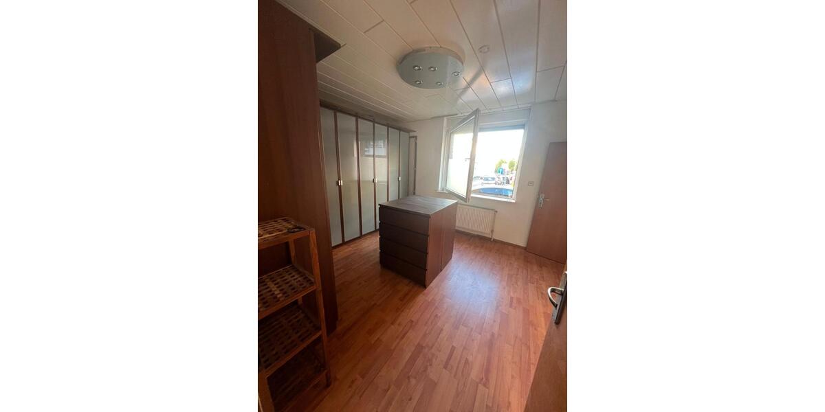 Einfamilienhaus Duisburg Mittelmeiderich - 3.5 Zimmer, 192 m&sup2;, 345.000&euro; | Angebot:26913510