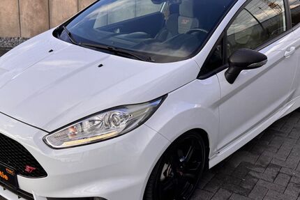 Ford Fiesta 157.000 km 7.290 &euro; Dinslaken 46539