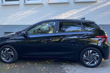 Hyundai i20 27.000 km 16.800 &euro; Wuppertal 42113