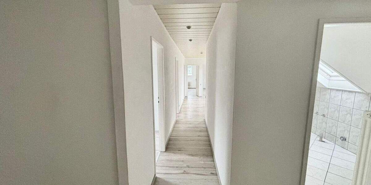 Etagenwohnung Wuppertal Langerfeld - 4 Zimmer, 134 m&sup2;, 1.009&euro; | Angebot:25152507