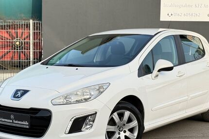 Peugeot 308 129.800 km 4.900 &euro; Essen 45139
