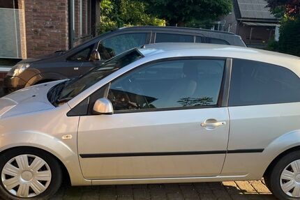 Ford Fiesta 80.000 km 2.200 &euro; Essen 45131