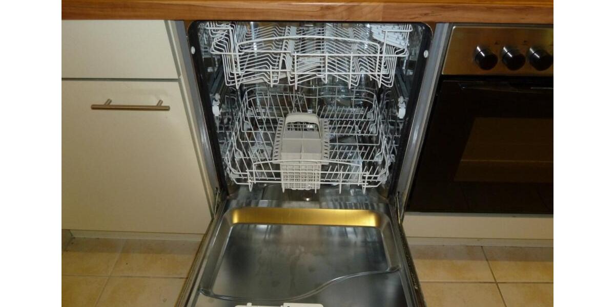 Zwei Zimmer Wohnung, mit großem Balkon, 54m², mit EBK 2 zimmer