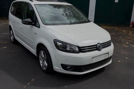 VW Touran 47.733 km 13.300 &euro; Duisburg 47055