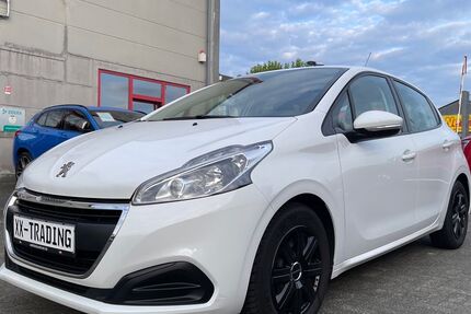 Peugeot 208 71.144 km 8.950 &euro; Velbert 42553