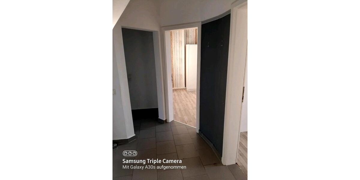 Dachgeschoßwohnung Wuppertal Unterbarmen - 4 Zimmer, 93 m&sup2;, 787&euro; | Angebot:25645296