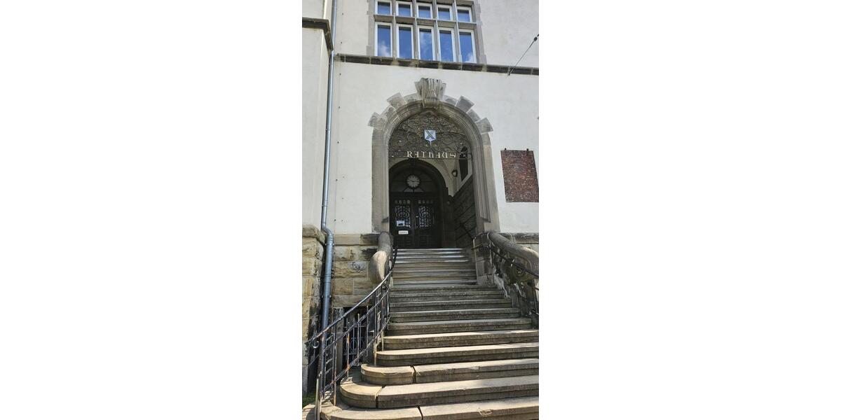 Helle 5 Zimmer DG Wohnung mit Dusche & Badewanne 5 zimmer