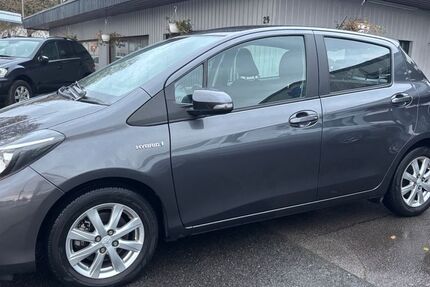 Toyota Yaris 29.200 km 9.750 &euro; Essen 45356