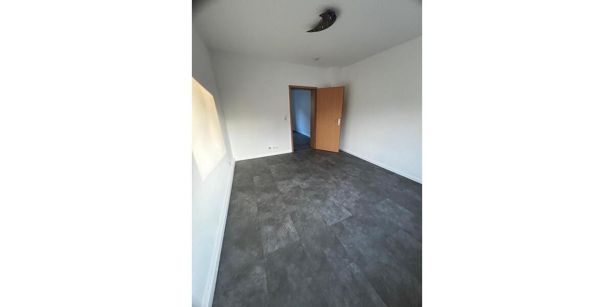 Frisch renovierte 2,5-Zimmer-Wohnung in Top-Lage 2.5 zimmer