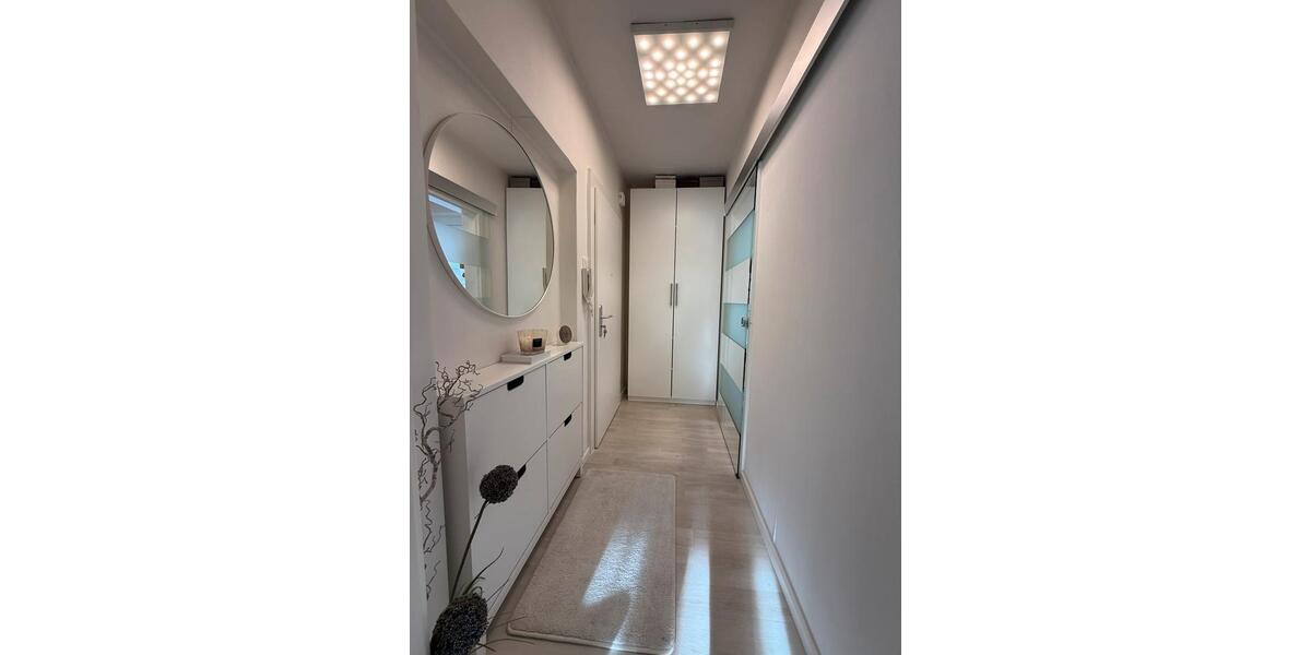 Modernisierte 3-Zimmer-Wohnung mit 2 Gartenflächen & hwt. Aust. 3 zimmer